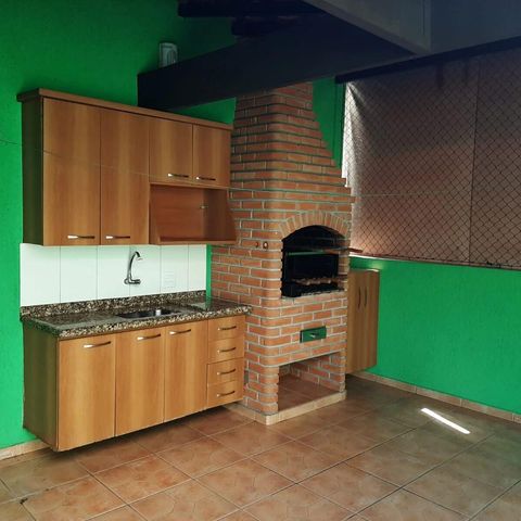 Casa à venda com 200m², 3 quartos e sem vaga