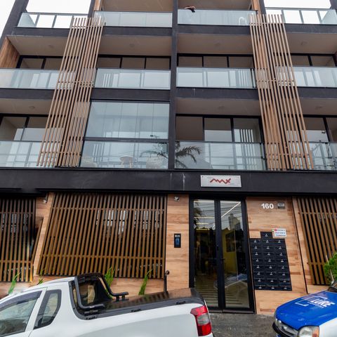 Studio à venda com 27m², 1 quarto e sem vaga Studio à venda com 27m², 1 quarto e sem vagaFachada