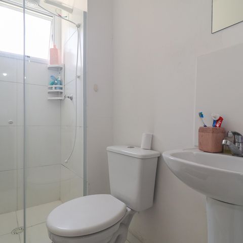 Apartamento à venda com 48m², 2 quartos e 1 vaga Apartamento à venda com 48m², 2 quartos e 1 vagaBanheiro