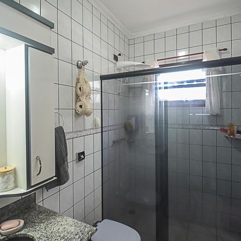 Casa à venda com 137m², 3 quartos e 2 vagas Casa à venda com 137m², 3 quartos e 2 vagasBanheiro