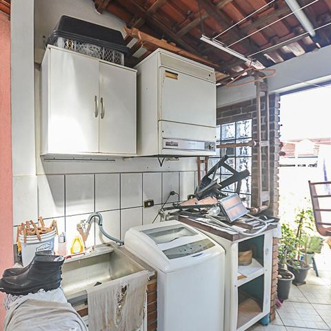 Casa à venda com 137m², 3 quartos e 2 vagas Casa à venda com 137m², 3 quartos e 2 vagasÁrea de Serviço