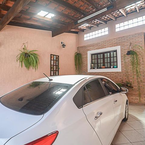 Casa à venda com 137m², 3 quartos e 2 vagas