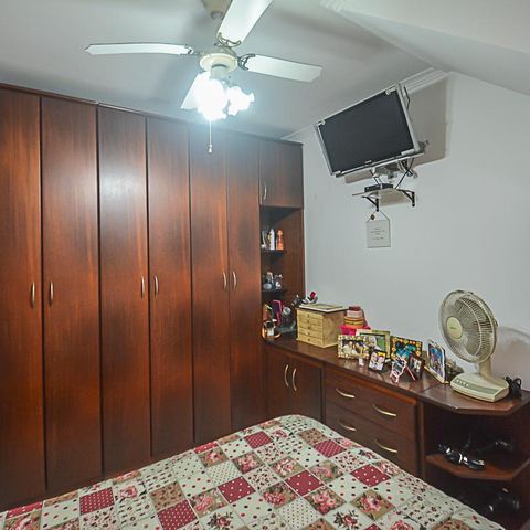 Casa à venda com 137m², 3 quartos e 2 vagas Casa à venda com 137m², 3 quartos e 2 vagasQuarto 3