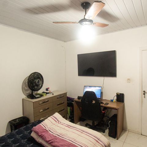 Casa à venda com 105m², 2 quartos e 2 vagas Casa à venda com 105m², 2 quartos e 2 vagasQuarto