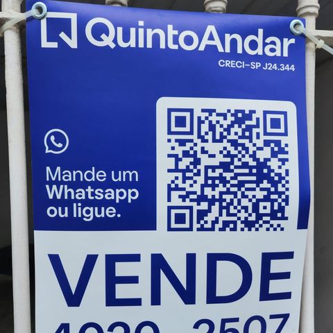 Casa à venda com 105m², 2 quartos e 2 vagas Casa à venda com 105m², 2 quartos e 2 vagasPlaca