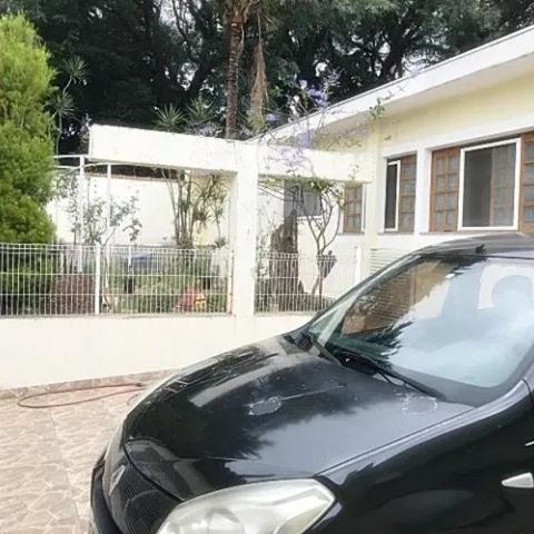 Casa à venda com 300m², 4 quartos e 2 vagas Casa à venda com 300m², 4 quartos e 2 vagasFoto 02