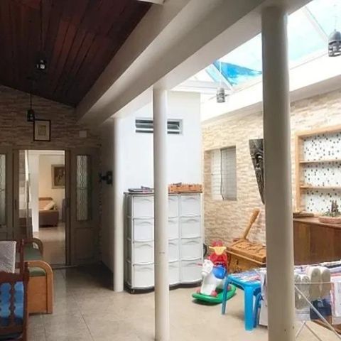 Casa à venda com 300m², 4 quartos e 2 vagas Casa à venda com 300m², 4 quartos e 2 vagasFoto 11