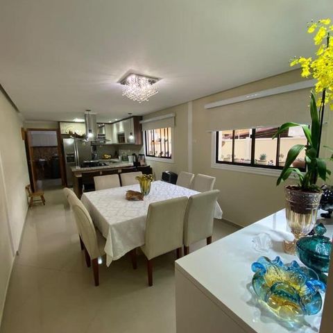 Casa à venda com 228m², 3 quartos e 4 vagasFoto 04