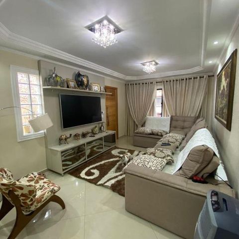 Casa à venda com 228m², 3 quartos e 4 vagasFoto 02