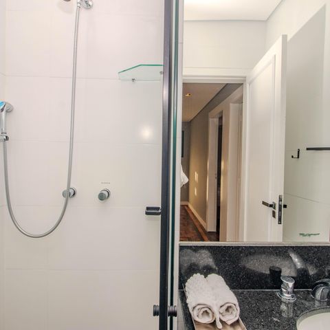 Apartamento à venda com 83m², 2 quartos e sem vaga Apartamento à venda com 83m², 2 quartos e sem vagaBanheiro Social