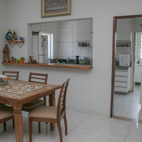 Casa à venda com 280m², 3 quartos e 6 vagas