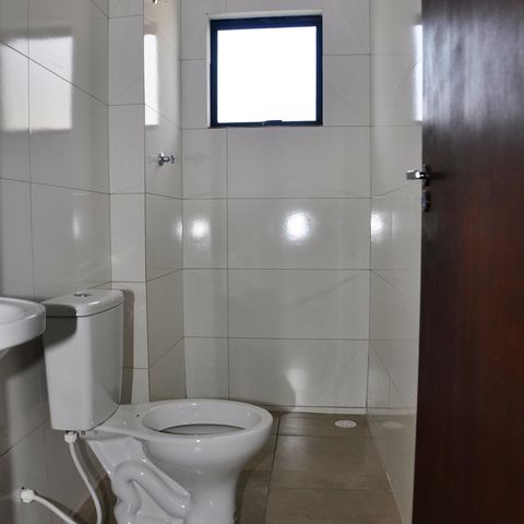 Apartamento à venda com 64m², 2 quartos e 1 vagaDetalhe - Banheiro Social