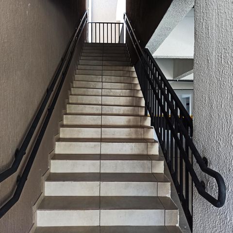 Apartamento à venda com 64m², 2 quartos e 1 vagaEscada Externa