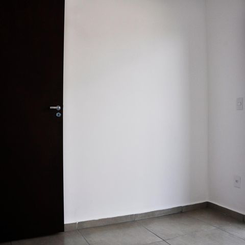 Apartamento à venda com 64m², 2 quartos e 1 vagaDetalhe - Quarto 02 com Varanda