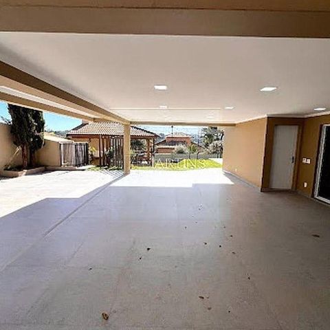 Casa à venda com 462m², 5 quartos e 4 vagas