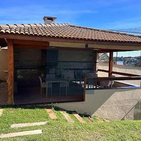 Casa à venda com 462m², 5 quartos e 4 vagas