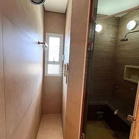 Casa à venda com 462m², 5 quartos e 4 vagas