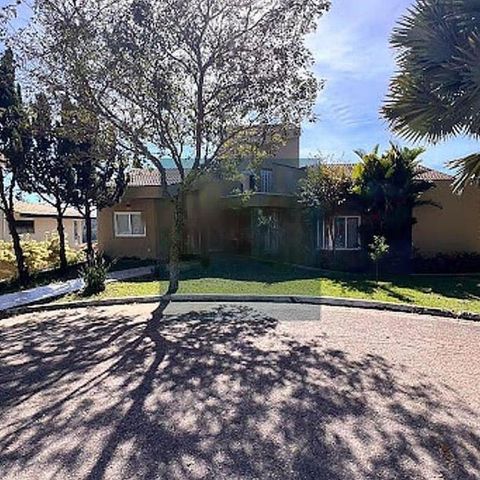 Casa à venda com 462m², 5 quartos e 4 vagas