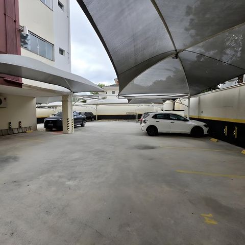 Apartamento para alugar com 80m², 2 quartos e 1 vaga Apartamento para alugar com 80m², 2 quartos e 1 vagaGaragem