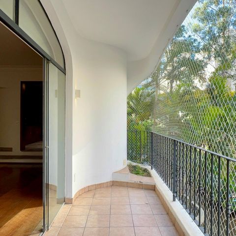 Apartamento à venda com 198m², 2 quartos e 2 vagasVaranda