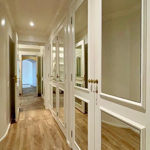 Apartamento à venda com 198m², 2 quartos e 2 vagasCloset da suíte 2