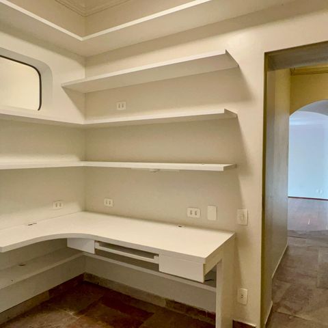 Apartamento à venda com 198m², 2 quartos e 2 vagasLiving 