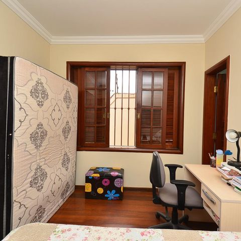 Casa à venda com 250m², 3 quartos e 4 vagas Casa à venda com 250m², 3 quartos e 4 vagasSuite 1