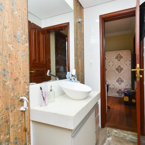 Casa à venda com 250m², 3 quartos e 4 vagas Casa à venda com 250m², 3 quartos e 4 vagasBanheiro Suite 1