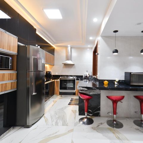Casa à venda com 250m², 3 quartos e 4 vagas Casa à venda com 250m², 3 quartos e 4 vagasCozinha