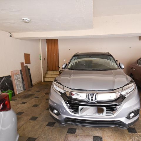 Casa à venda com 250m², 3 quartos e 4 vagas Casa à venda com 250m², 3 quartos e 4 vagasGaragem