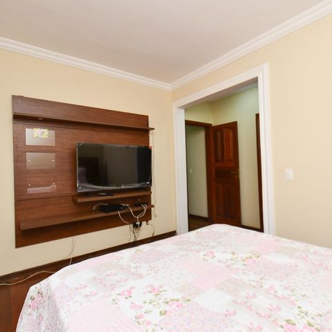 Casa à venda com 250m², 3 quartos e 4 vagas Casa à venda com 250m², 3 quartos e 4 vagasSuite 2