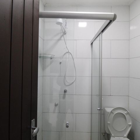 Casa à venda com 200m², 3 quartos e 2 vagasBanheiro 2