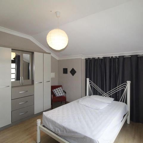Casa à venda com 200m², 3 quartos e 2 vagasQuarto 2