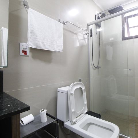 Casa à venda com 200m², 3 quartos e 2 vagasBanheiro
