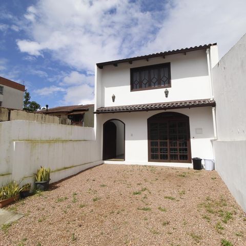 Casa à venda com 200m², 3 quartos e 2 vagasQuintal