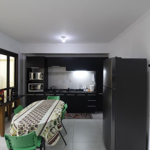 Casa à venda com 200m², 3 quartos e 2 vagasCozinha