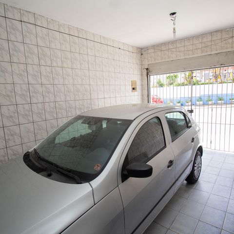 Casa à venda com 148m², 5 quartos e 1 vaga Casa à venda com 148m², 5 quartos e 1 vagaGaragem