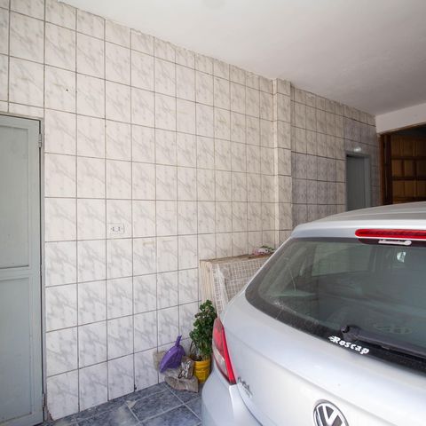 Casa à venda com 148m², 5 quartos e 1 vaga Casa à venda com 148m², 5 quartos e 1 vagaGaragem
