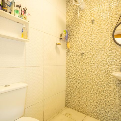 Casa à venda com 140m², 3 quartos e 4 vagas Casa à venda com 140m², 3 quartos e 4 vagasBanheiro da Suíte 1