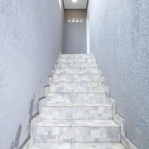 Casa à venda com 140m², 3 quartos e 4 vagas Casa à venda com 140m², 3 quartos e 4 vagasEntrada