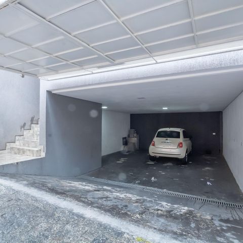 Casa à venda com 140m², 3 quartos e 4 vagas Casa à venda com 140m², 3 quartos e 4 vagasGaragem