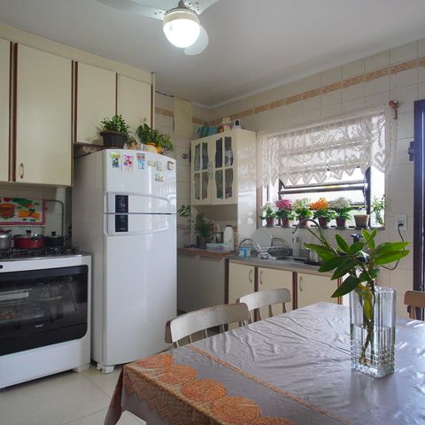 Casa para alugar com 135m², 3 quartos e 2 vagasCozinha