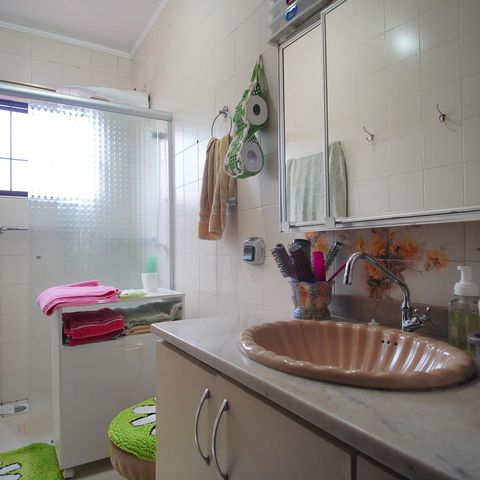 Casa para alugar com 135m², 3 quartos e 2 vagasBanheiro da Suíte
