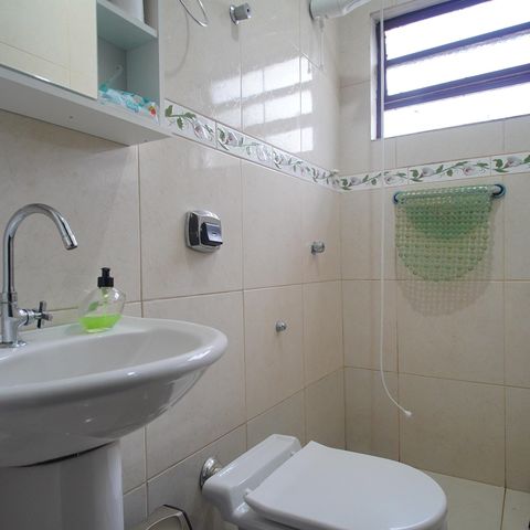 Casa para alugar com 135m², 3 quartos e 2 vagasBanheiro de Serviço