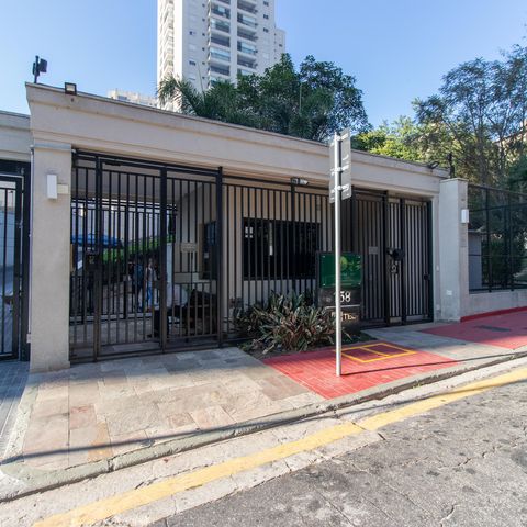 Apartamento à venda com 100m², 2 quartos e 2 vagas Apartamento à venda com 100m², 2 quartos e 2 vagasFachada