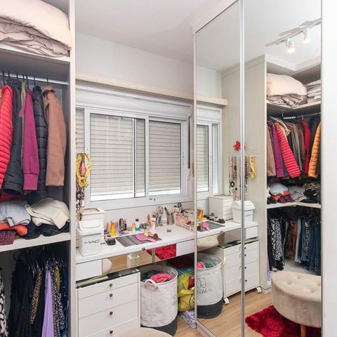Apartamento à venda com 100m², 2 quartos e 2 vagas Apartamento à venda com 100m², 2 quartos e 2 vagasCloset da suíte 1