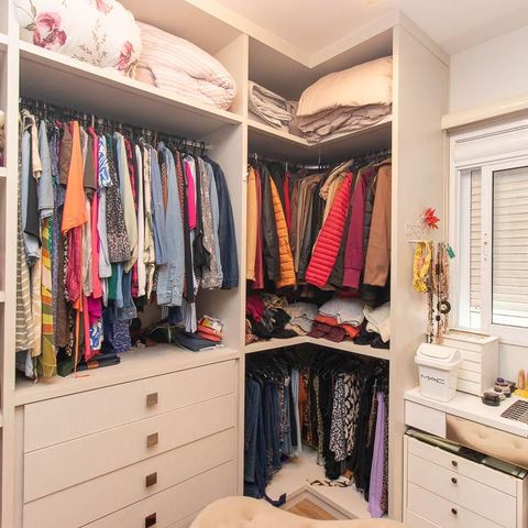 Apartamento à venda com 100m², 2 quartos e 2 vagas Apartamento à venda com 100m², 2 quartos e 2 vagasCloset da suíte 1