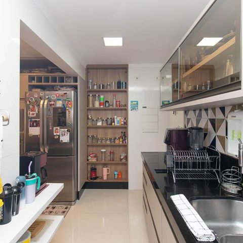 Apartamento à venda com 100m², 2 quartos e 2 vagas Apartamento à venda com 100m², 2 quartos e 2 vagasCozinha