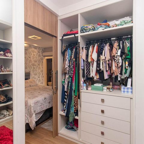 Apartamento à venda com 100m², 2 quartos e 2 vagas Apartamento à venda com 100m², 2 quartos e 2 vagasCloset da suíte 1