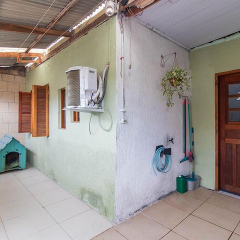 Casa à venda com 65m², 1 quarto e 1 vagaQuintal